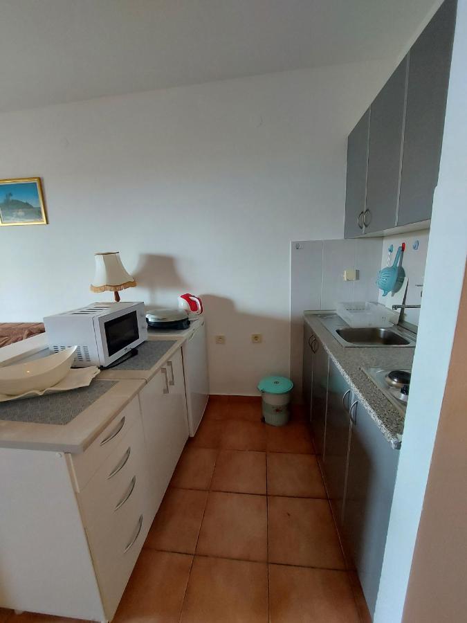 One Bedroom Apartment Ljilja Sveti Stefan Eksteriør billede