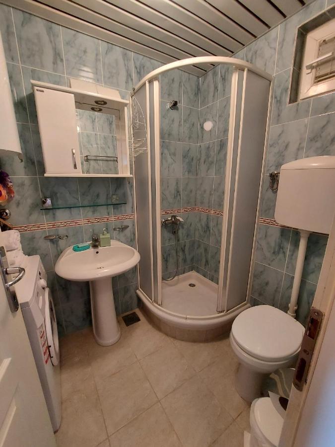One Bedroom Apartment Ljilja Sveti Stefan Eksteriør billede